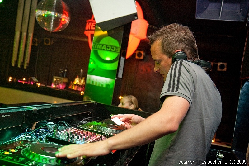 MECCAMIX WITH ALLISTER WHITEHEAD & DJ ORBITH - Pátek 24. 4. 2009