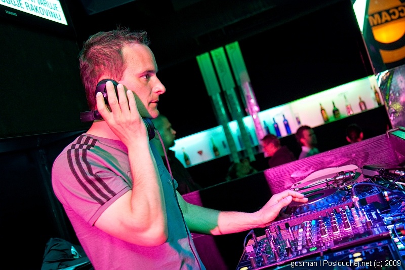 MECCAMIX WITH ALLISTER WHITEHEAD & DJ ORBITH - Pátek 24. 4. 2009