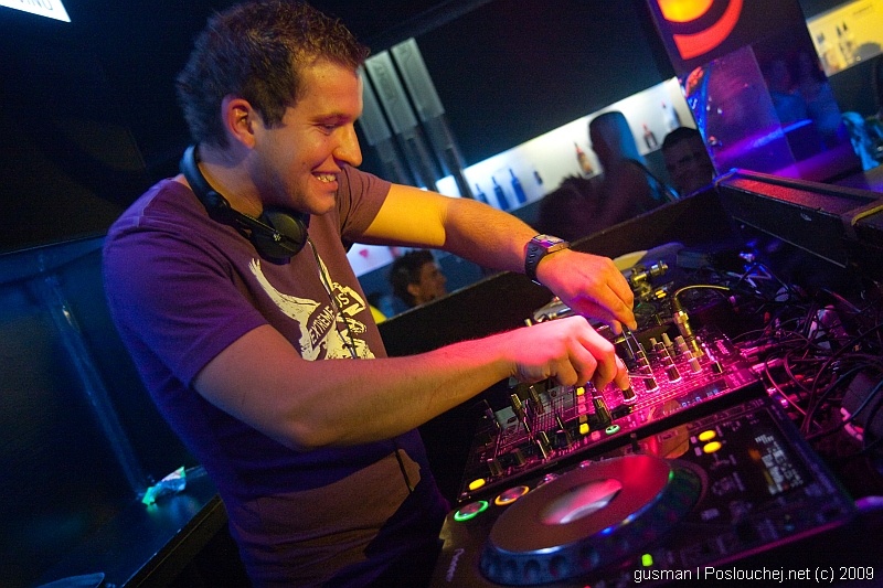 MECCAMIX WITH ALLISTER WHITEHEAD & DJ ORBITH - Pátek 24. 4. 2009
