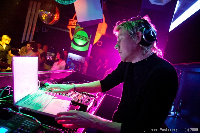 MECCAMIX WITH ALLISTER WHITEHEAD & DJ ORBITH - Pátek 24. 4. 2009