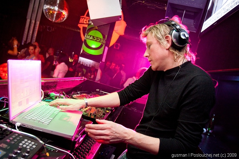 MECCAMIX WITH ALLISTER WHITEHEAD & DJ ORBITH - Pátek 24. 4. 2009