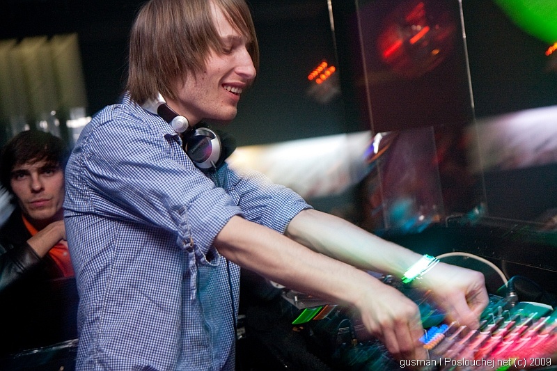 MECCAMIX WITH ALLISTER WHITEHEAD & DJ ORBITH - Pátek 24. 4. 2009