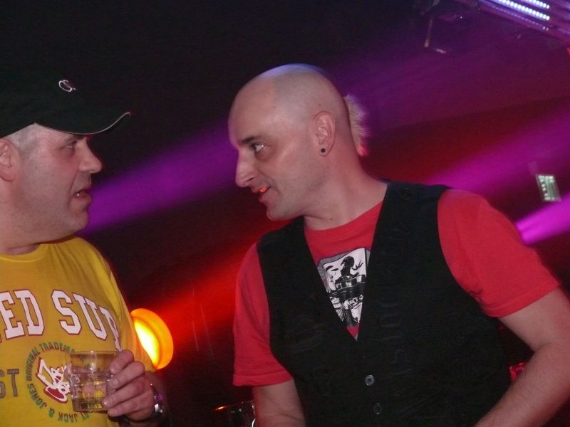 PURE - Pátek 8. 5. 2009