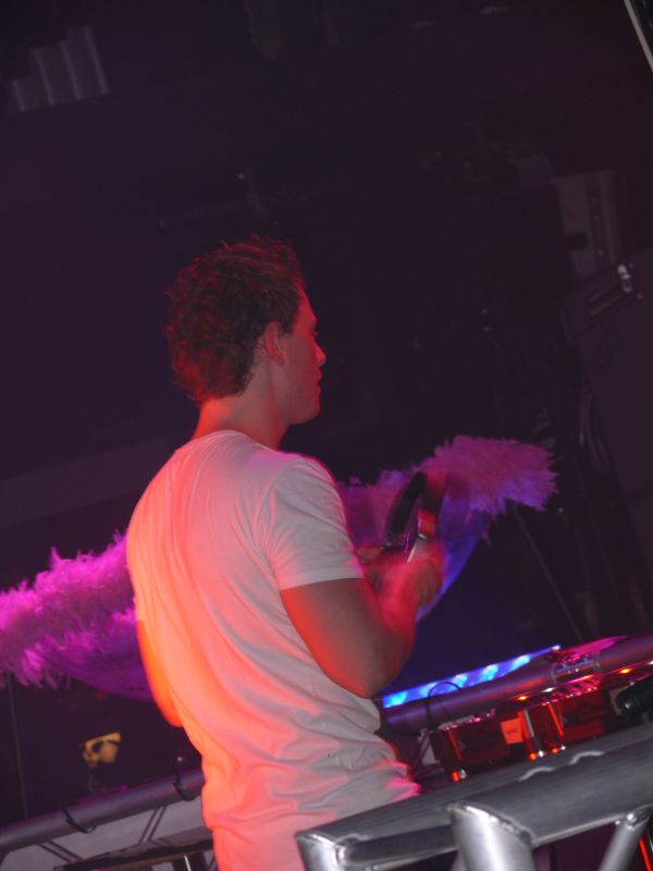 PURE - Pátek 8. 5. 2009
