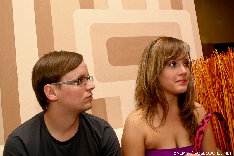 DELUXE - Čtvrtek 14. 5. 2009