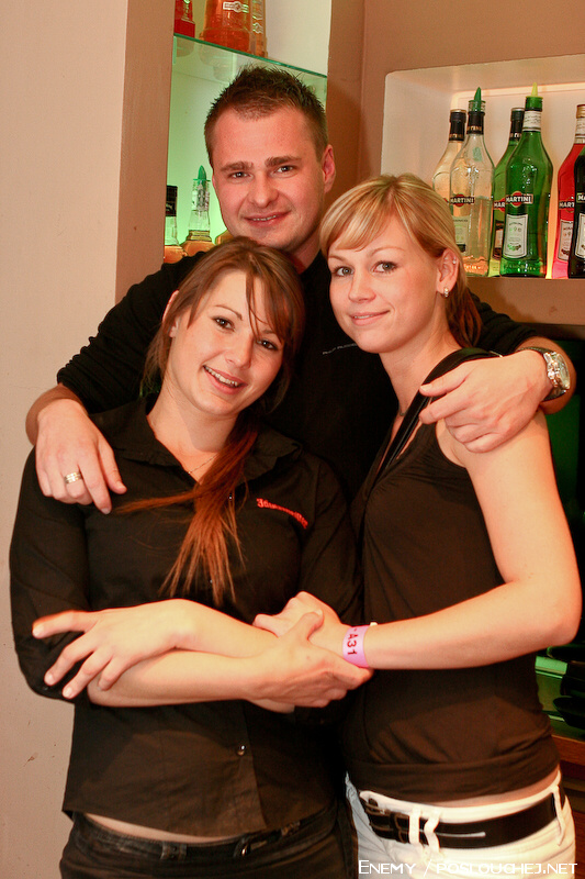 DELUXE - Čtvrtek 14. 5. 2009