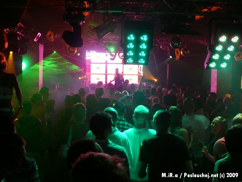 9. NAROZENINY KLUBU FABRIC  - Pátek 15. 5. 2009