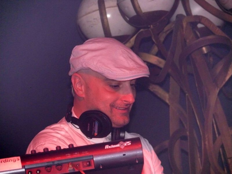 DECADANCE - Pátek 22. 5. 2009