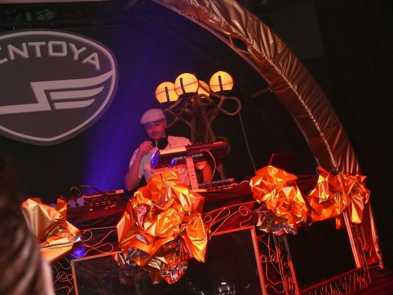 DECADANCE - Pátek 22. 5. 2009