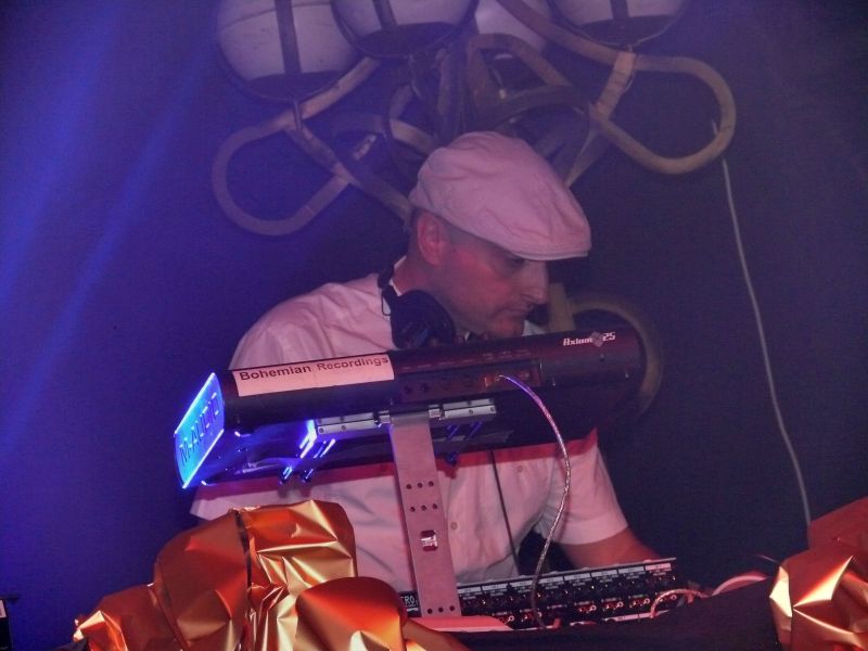 DECADANCE - Pátek 22. 5. 2009