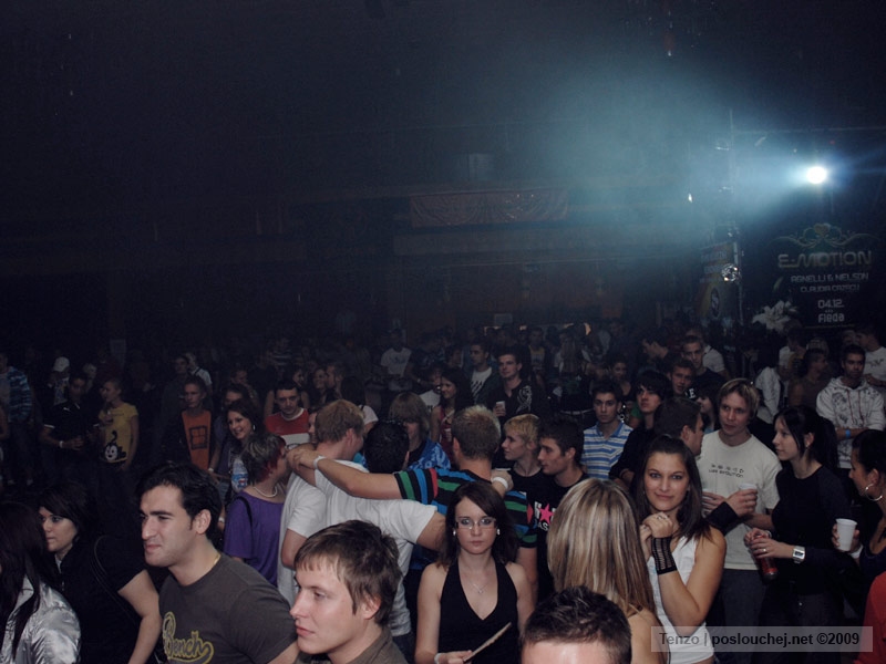 BUBBLES VS PULSAR - Pátek 2. 10. 2009