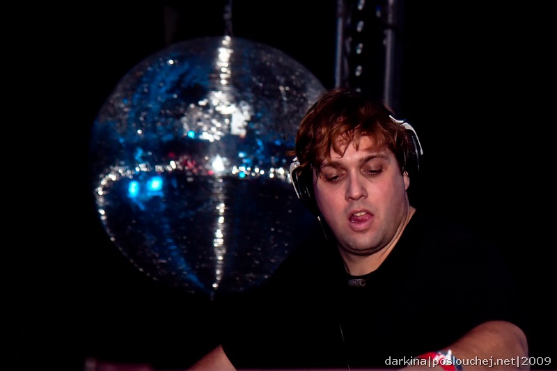 DECADANCE – CLUB 54 IS BACK - Pátek 9. 10. 2009