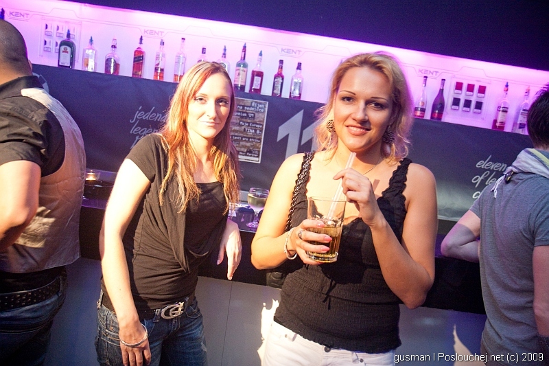 MECCA TANČÍ PRO AFRIKU - Sobota 10. 10. 2009