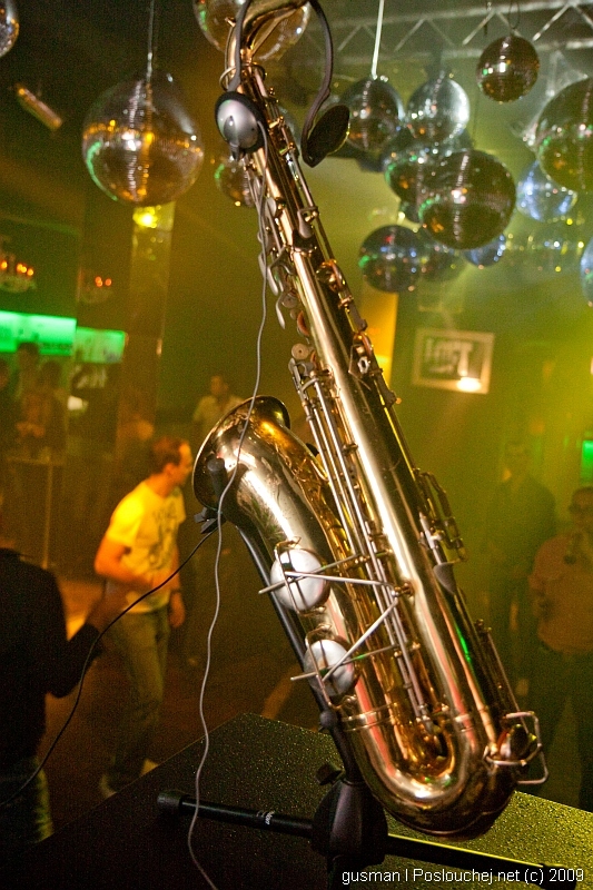 MECCA TANČÍ PRO AFRIKU - Sobota 10. 10. 2009