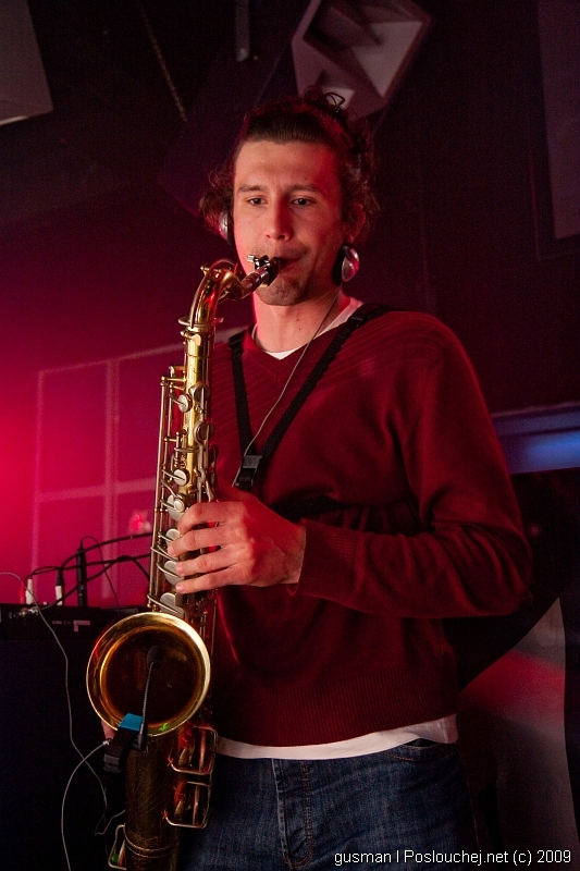 MECCA TANČÍ PRO AFRIKU - Sobota 10. 10. 2009