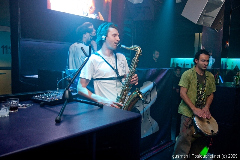 MECCA TANČÍ PRO AFRIKU - Sobota 10. 10. 2009