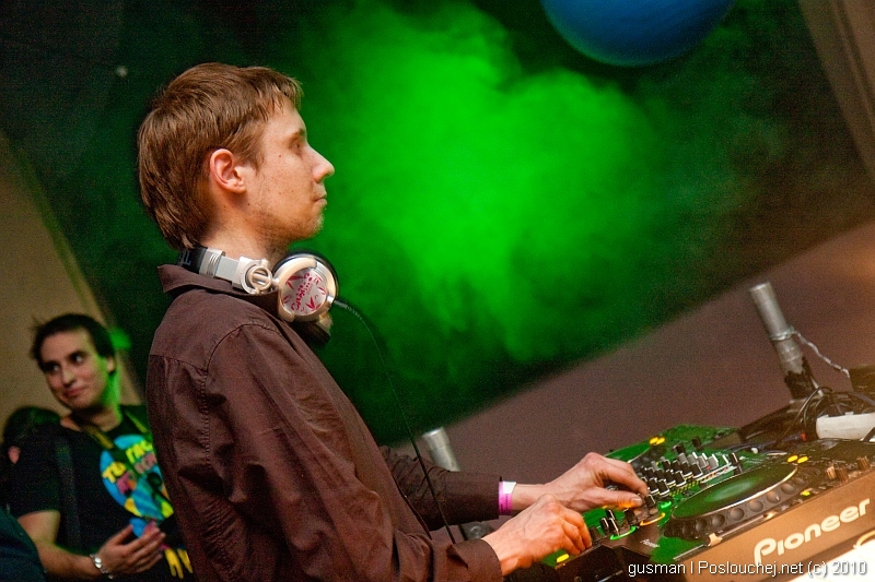 FLOW WITH PAUL KALKBRENNER  - Sobota 20. 3. 2010