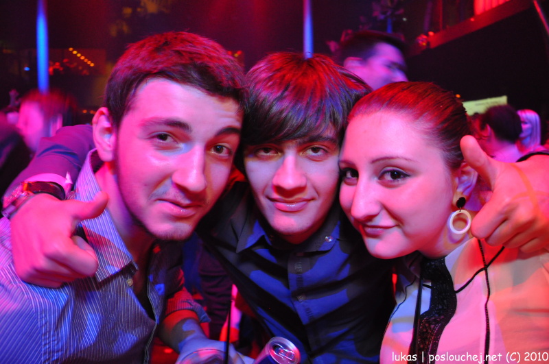 SASAZU´S ONE YEAR ANNIVERSARY - Pátek 26. 3. 2010
