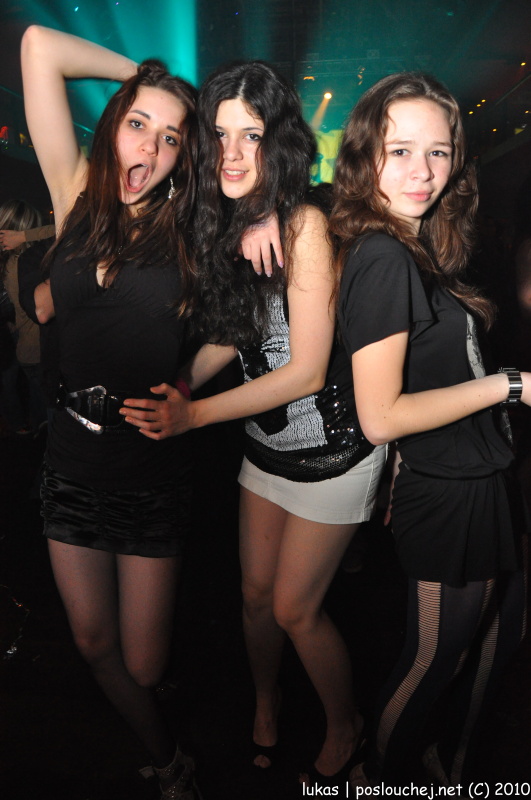 SASAZU´S ONE YEAR ANNIVERSARY - Pátek 26. 3. 2010