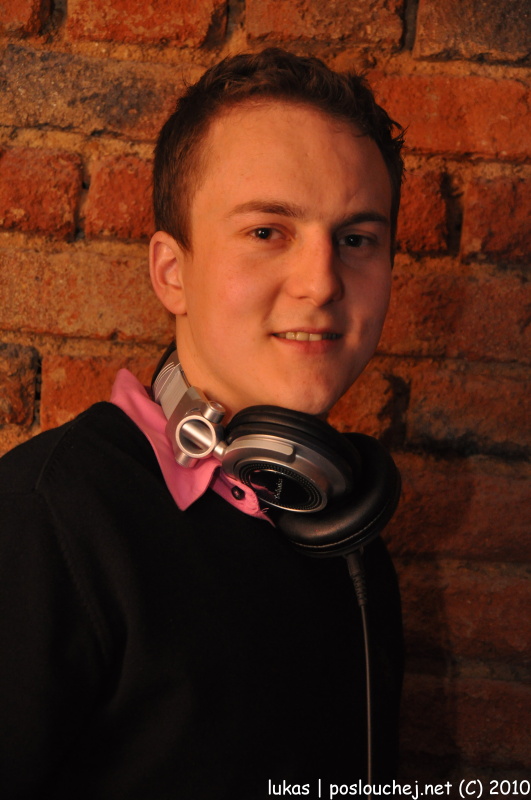 RETROSPECTION!!NIGHT – FIRST YEAR WITH US!  - Pátek 9. 4. 2010