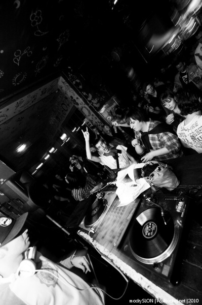 koncert: NUGGET SCRATCH - Pátek 9. 4. 2010