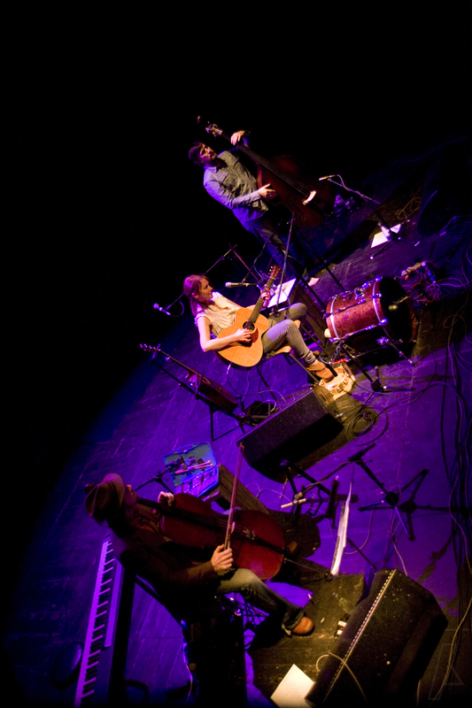 koncert: LOU RHODES - Pátek 7. 5. 2010