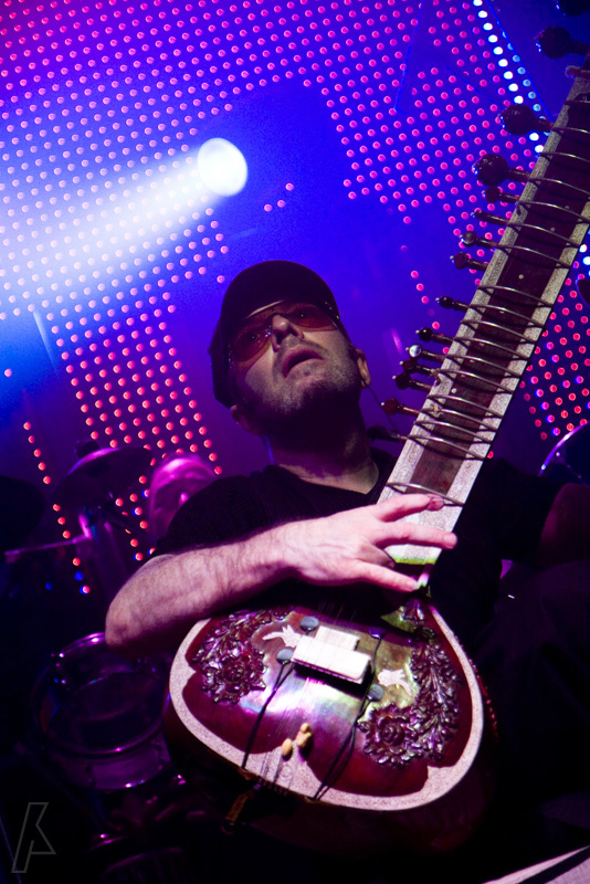 koncert: THIEVERY CORPORATION - Sobota 5. 6. 2010