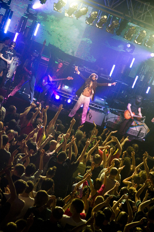 koncert: THIEVERY CORPORATION - Sobota 5. 6. 2010