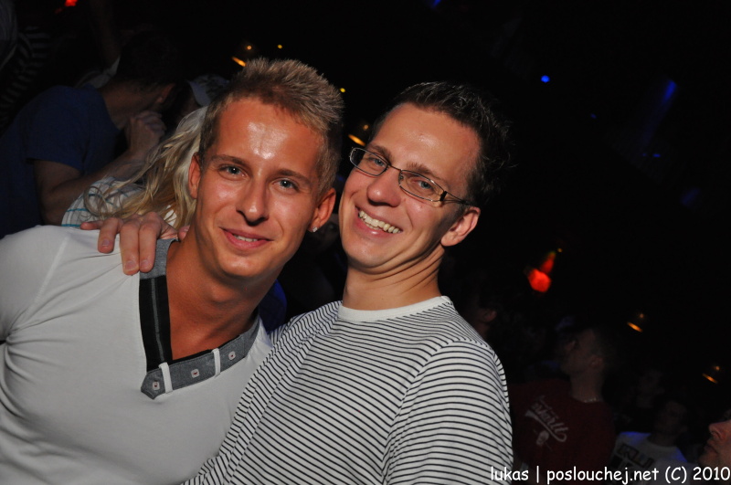 DECADANCE MARINE - Pátek 11. 6. 2010