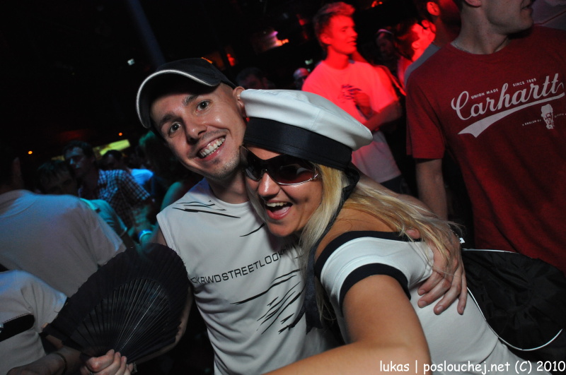 DECADANCE MARINE - Pátek 11. 6. 2010