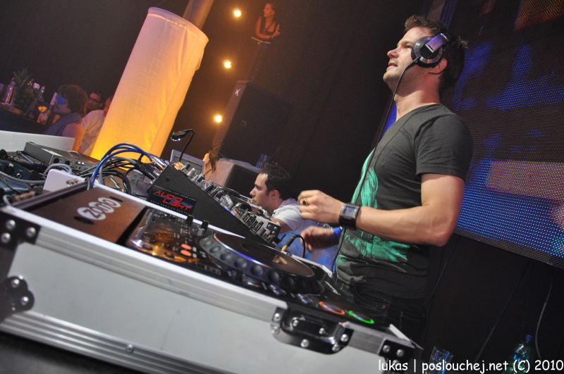 DECADANCE MARINE - Pátek 11. 6. 2010