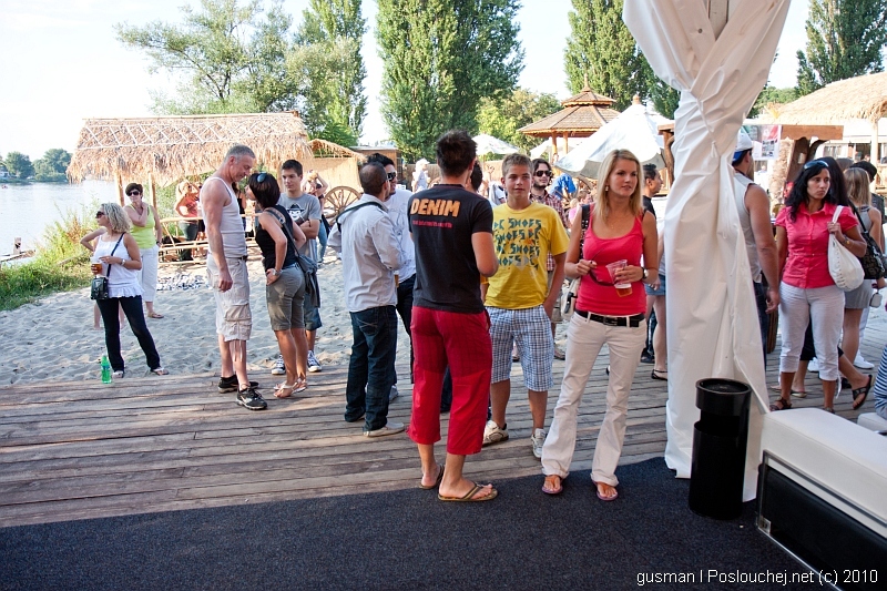 RIVER LOUNGE OPENING PARTY  - Sobota 31. 7. 2010