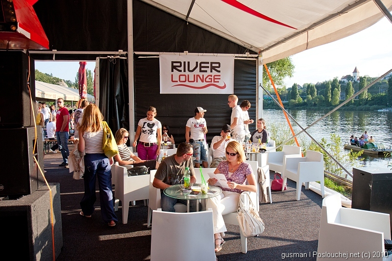 RIVER LOUNGE OPENING PARTY  - Sobota 31. 7. 2010