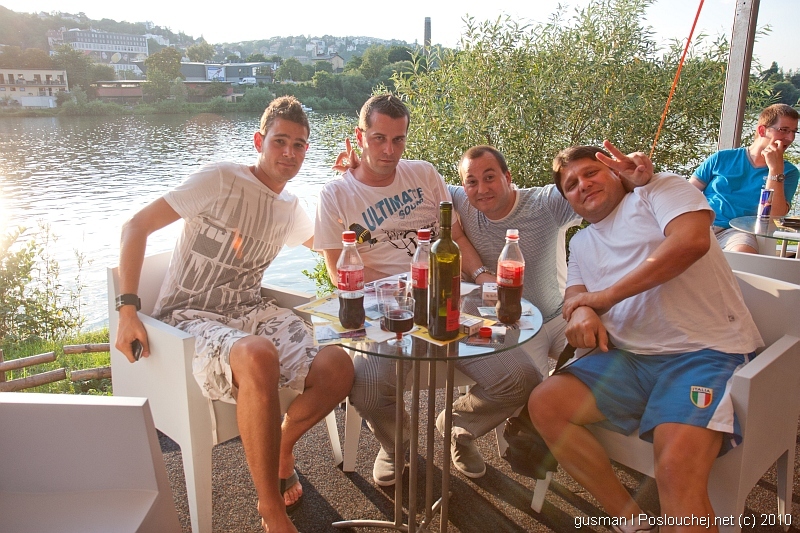 RIVER LOUNGE OPENING PARTY  - Sobota 31. 7. 2010