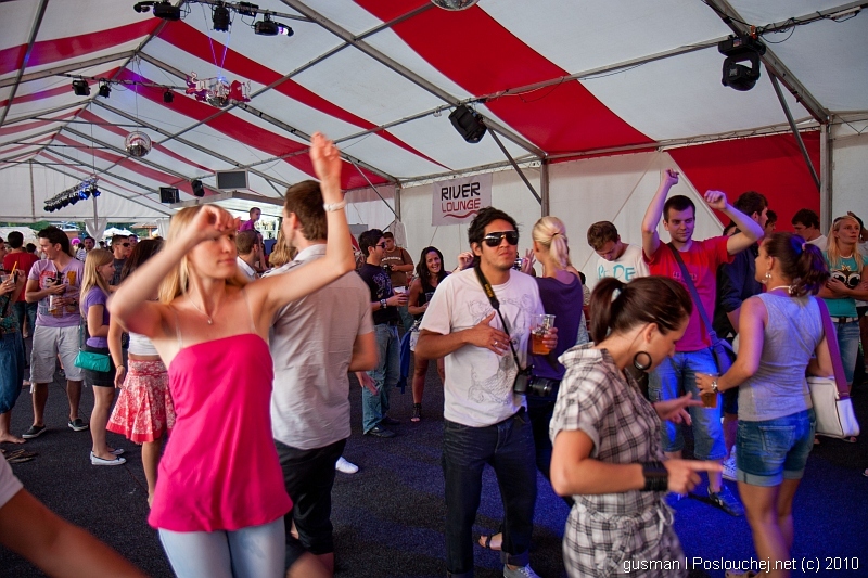 RIVER LOUNGE OPENING PARTY  - Sobota 31. 7. 2010