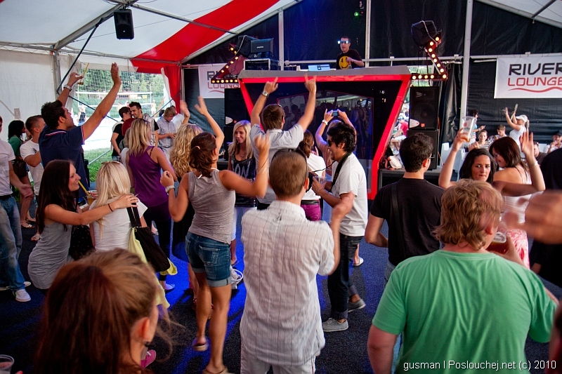 RIVER LOUNGE OPENING PARTY  - Sobota 31. 7. 2010