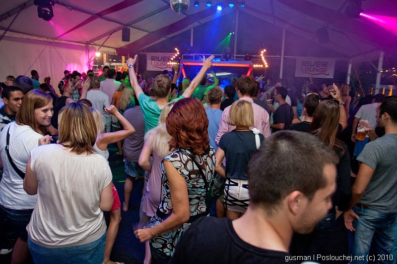 RIVER LOUNGE OPENING PARTY  - Sobota 31. 7. 2010