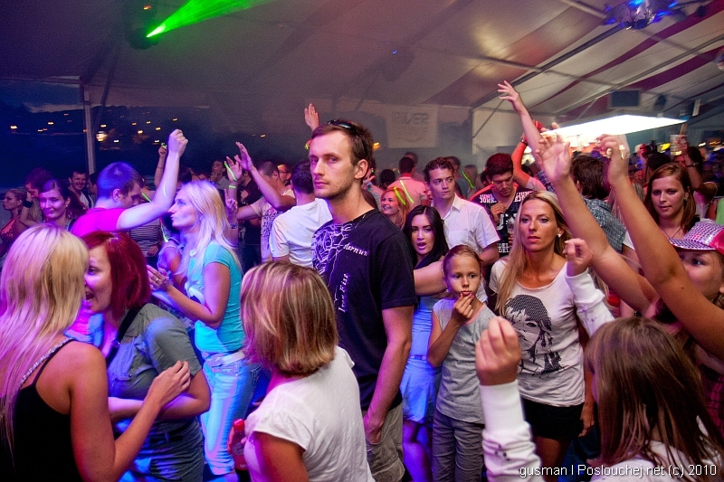 RIVER LOUNGE OPENING PARTY  - Sobota 31. 7. 2010