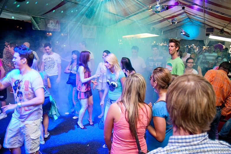 RIVER LOUNGE OPENING PARTY  - Sobota 31. 7. 2010