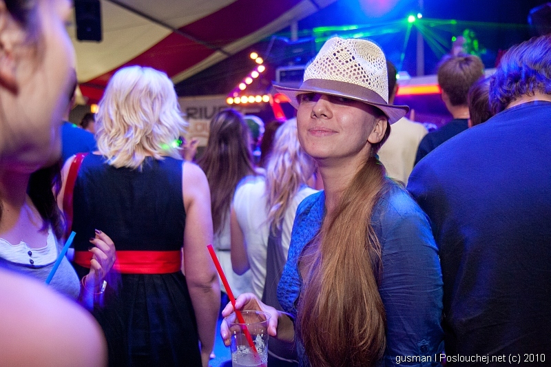 RIVER LOUNGE OPENING PARTY  - Sobota 31. 7. 2010