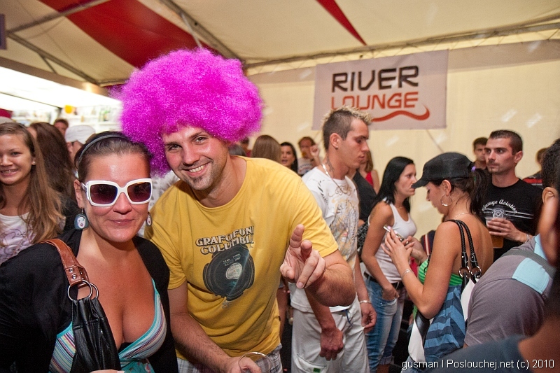 RIVER LOUNGE OPENING PARTY  - Sobota 31. 7. 2010