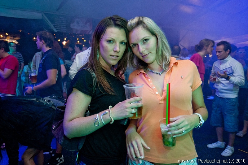 RIVER LOUNGE OPENING PARTY  - Sobota 31. 7. 2010
