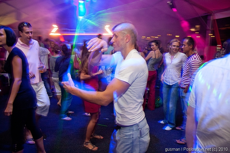 RIVER LOUNGE OPENING PARTY  - Sobota 31. 7. 2010