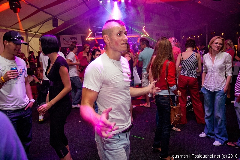 RIVER LOUNGE OPENING PARTY  - Sobota 31. 7. 2010