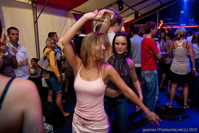 RIVER LOUNGE OPENING PARTY  - Sobota 31. 7. 2010