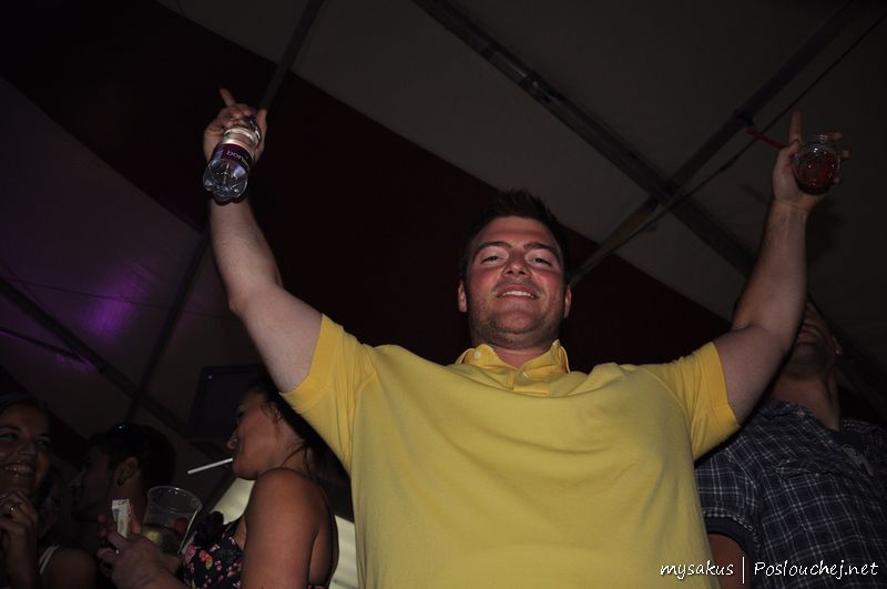 RIVER LOUNGE OPENING PARTY  - Sobota 31. 7. 2010