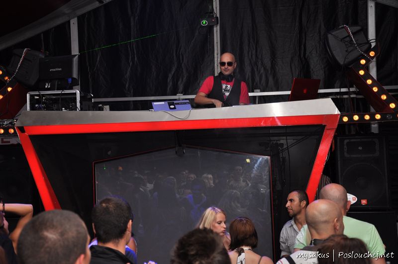 RIVER LOUNGE OPENING PARTY  - Sobota 31. 7. 2010