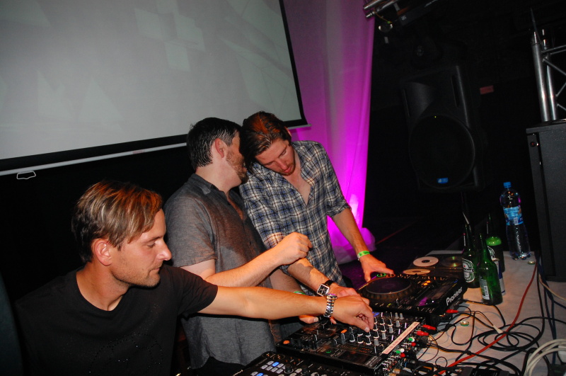 ELEKTRA - Pátek 1. 10. 2010