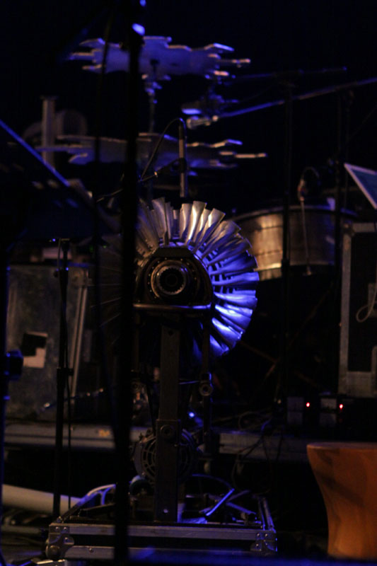koncert: EINSTÜRZENDE NEUBAUTEN - Čtvrtek 11. 11. 2010