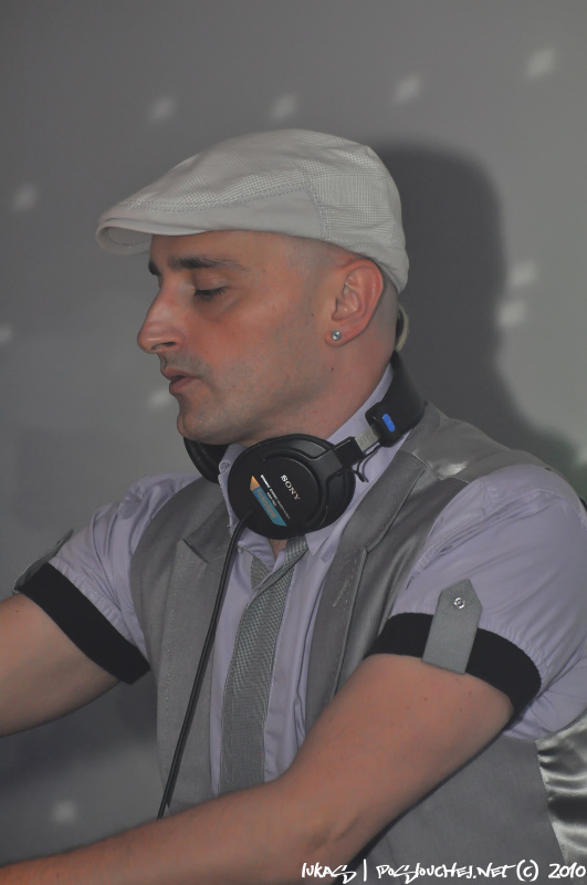 MICHAEL BURIAN IN HEAVEN - Pátek 19. 11. 2010